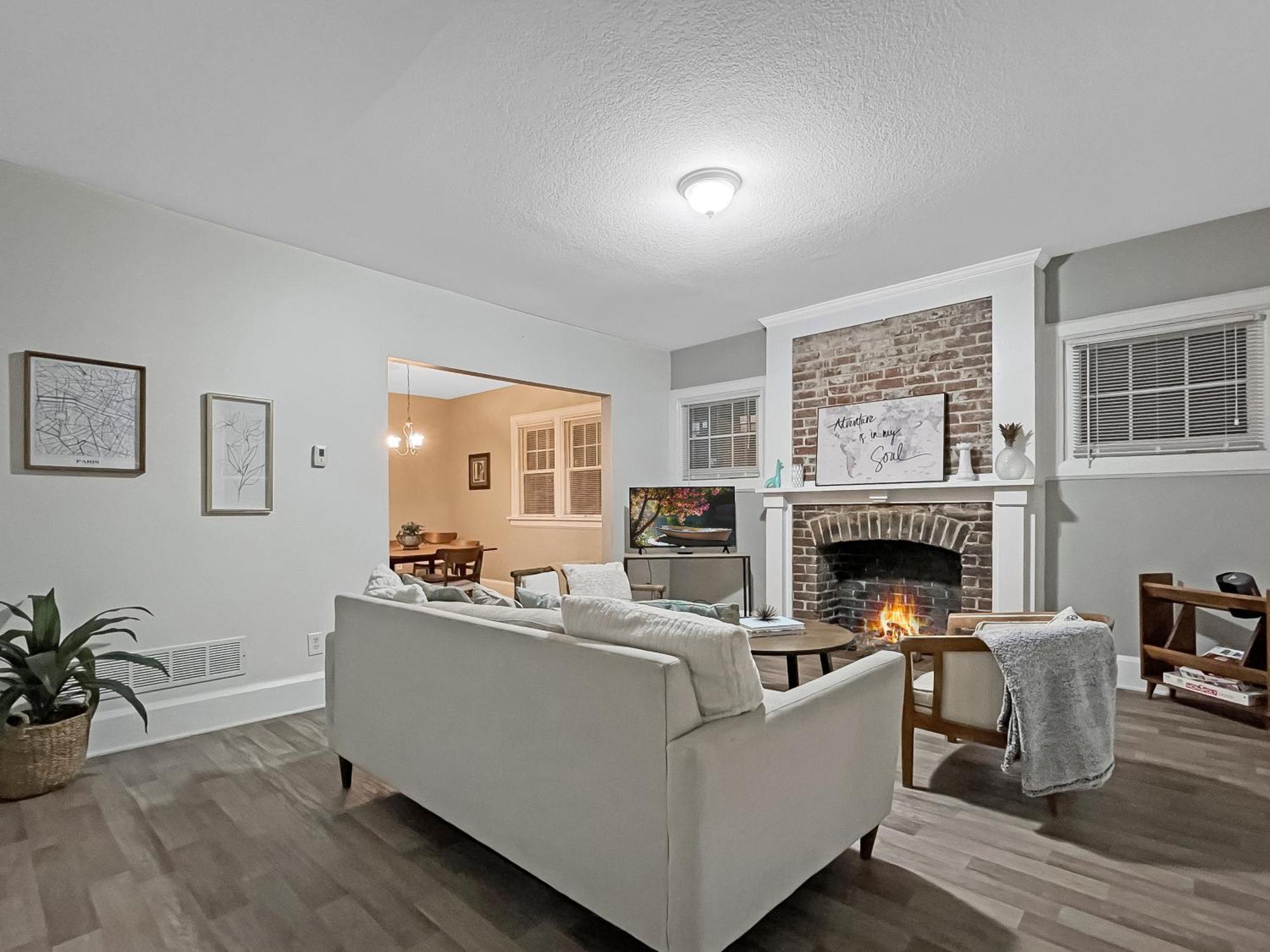 Chic 2Br Duplex Free Parking Near Hospitals Villa Des Moines Buitenkant foto