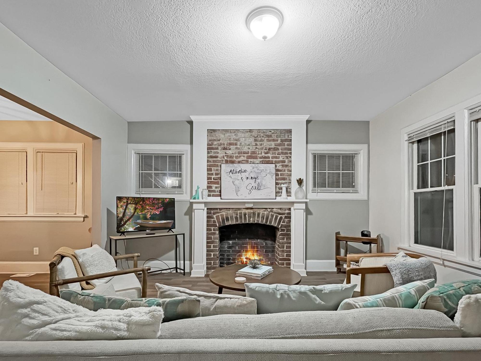 Chic 2Br Duplex Free Parking Near Hospitals Villa Des Moines Buitenkant foto